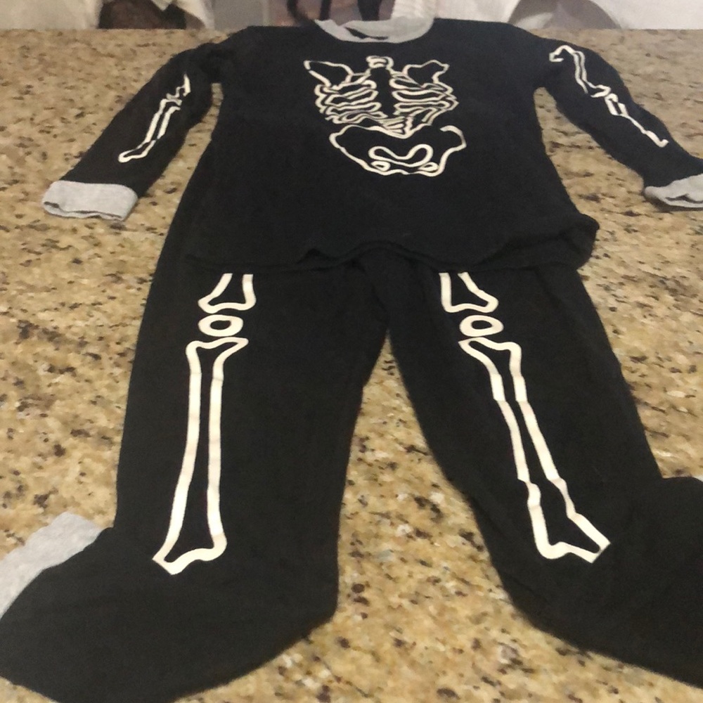 Glow in the dark PJ size 8